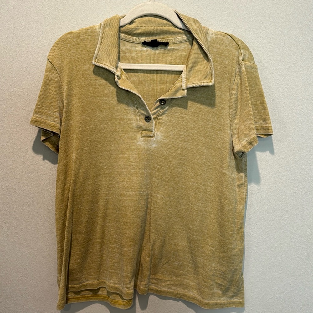 Tee